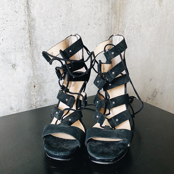 MICHAEL KORS Sofia Lace Up Platform Black - Picture 2 of 4